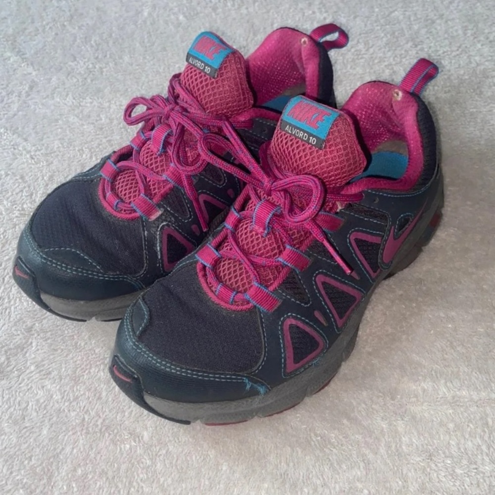 Nike Alvord 10 shoes